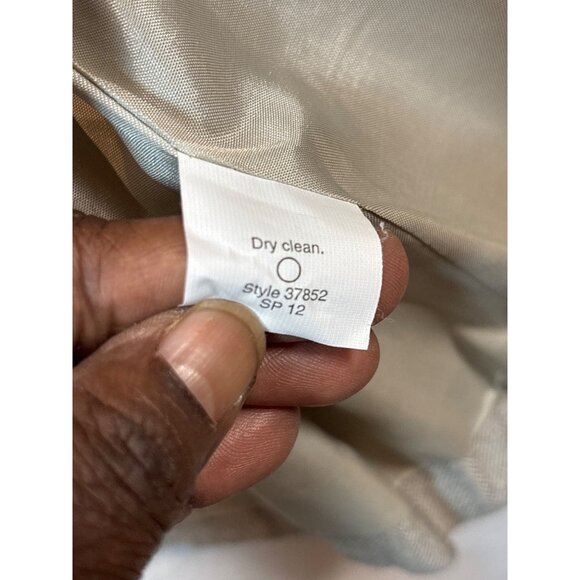 J.Crew Schoolboy Blazer Size 4 Beige Two-Button Womens Jacket - Picture 13 of 16